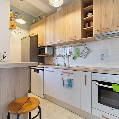 Zoe Apartment *